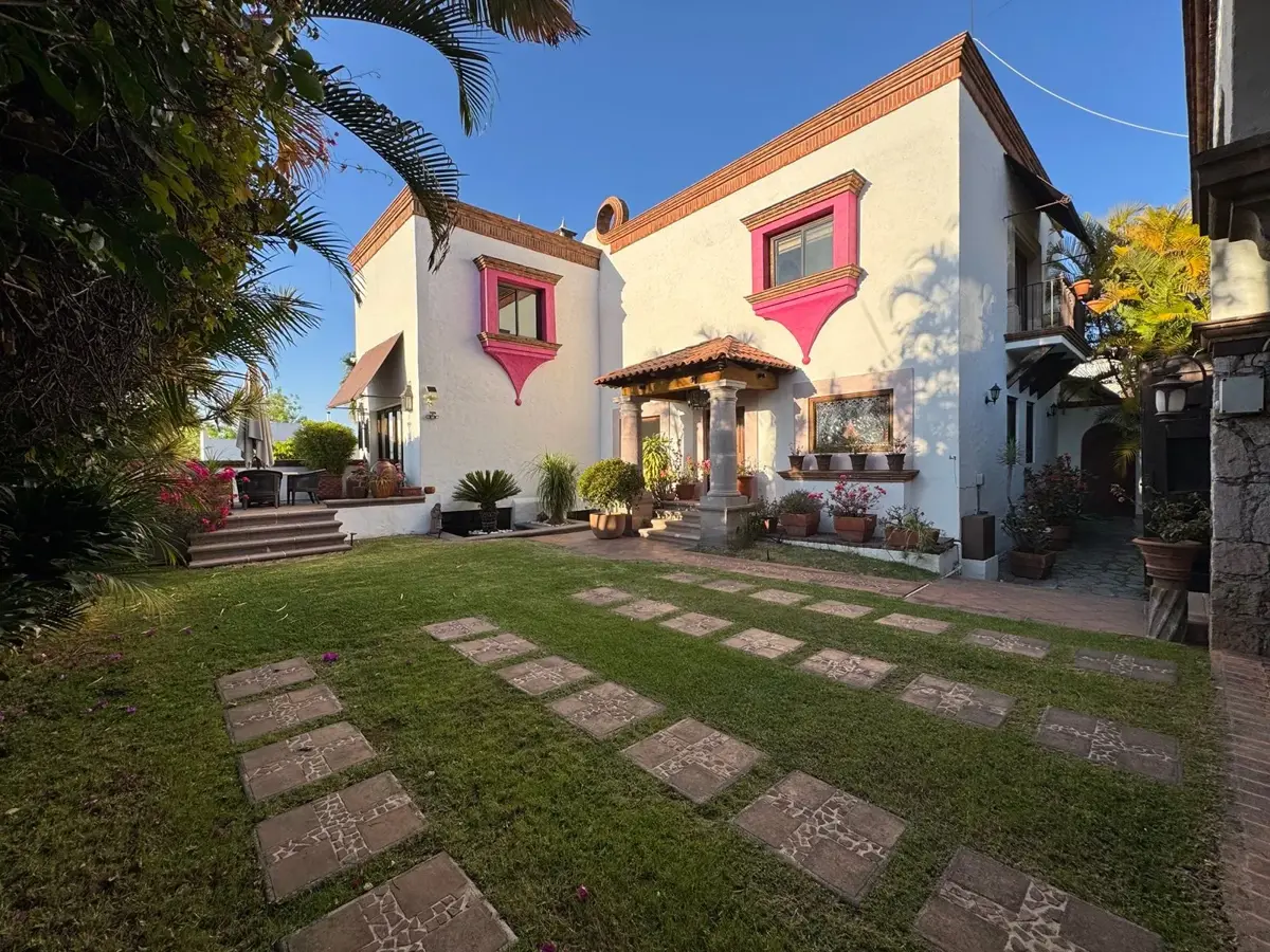 Casa en venta en Vista Bella, Morelia — foto 1 de 28