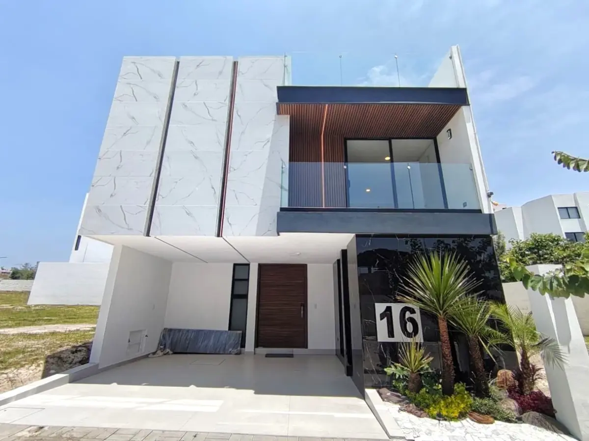 Casa en venta en Lomas de Angelópolis, Ocoyucan — foto 1 de 31