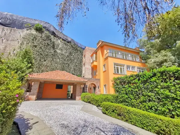 Casa en venta en Bosques de las Lomas, Cuajimalpa de Morelos — foto 3 de 33