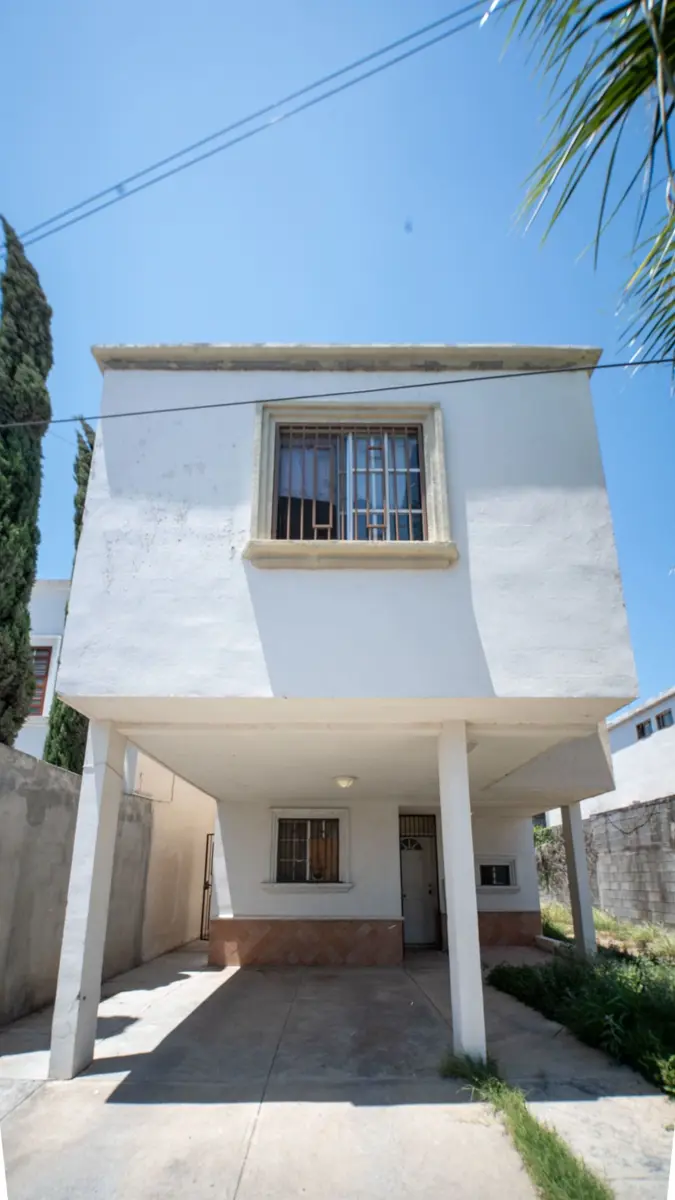 Casa en venta en Bosques del Sur, Nuevo Laredo — foto 1 de 15