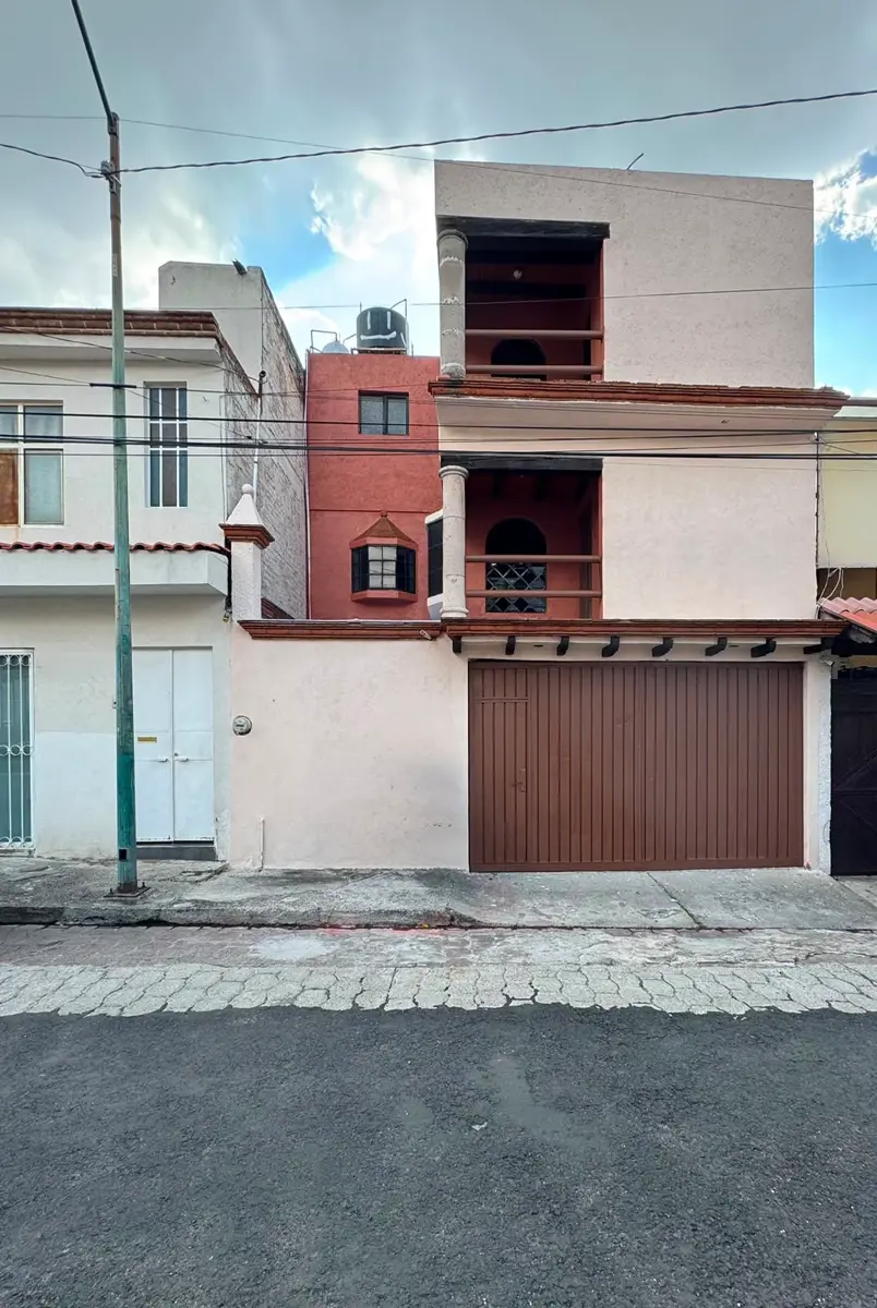 Casa en venta en Vista Bella, Morelia — foto 1 de 24