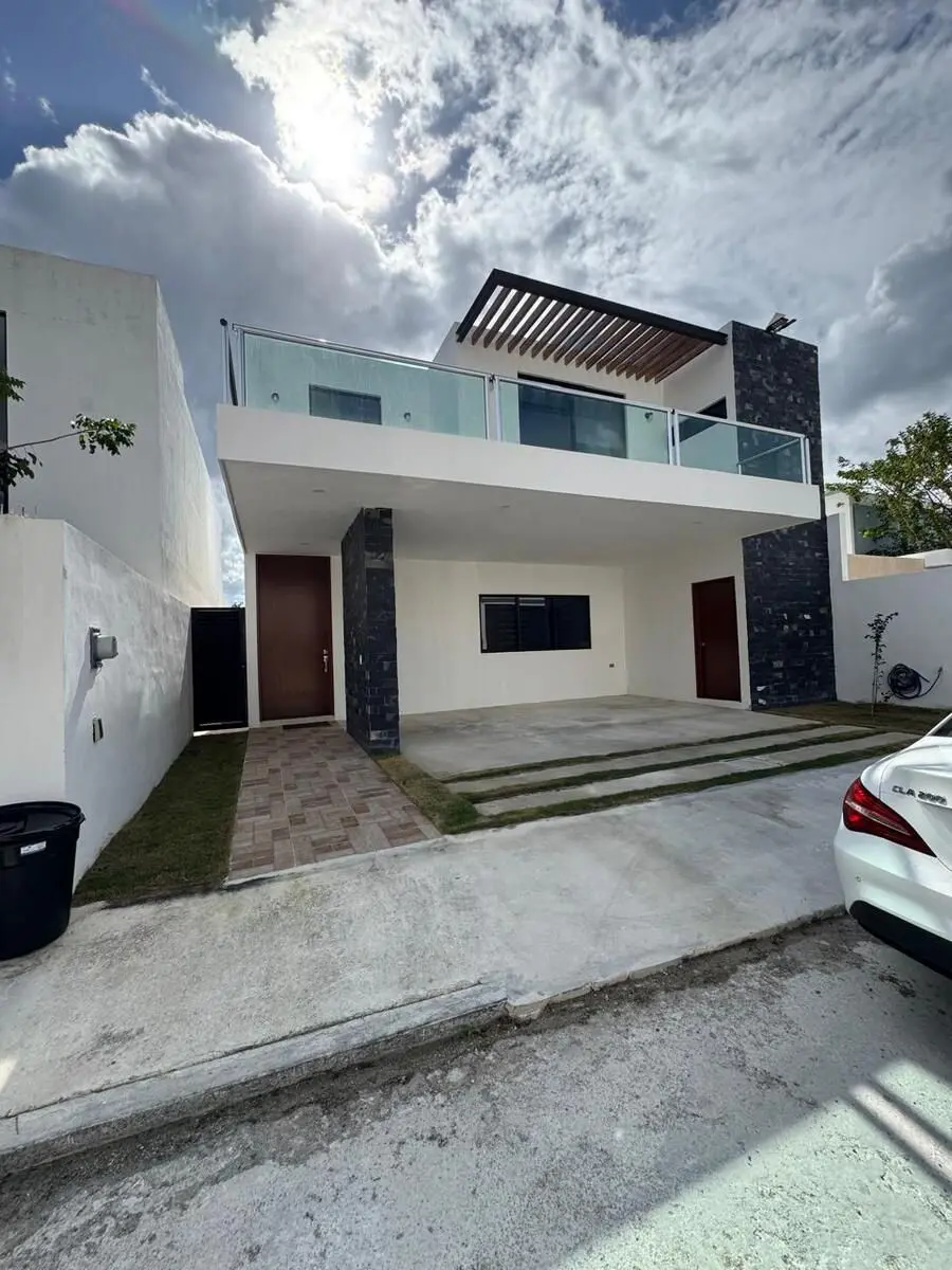 Casa en renta en Mediterrania, Conkal — foto 1 de 22