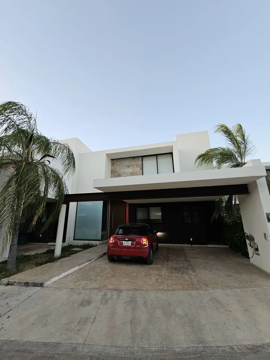 Casa en venta en Temozon Norte, Mérida — foto 1 de 37