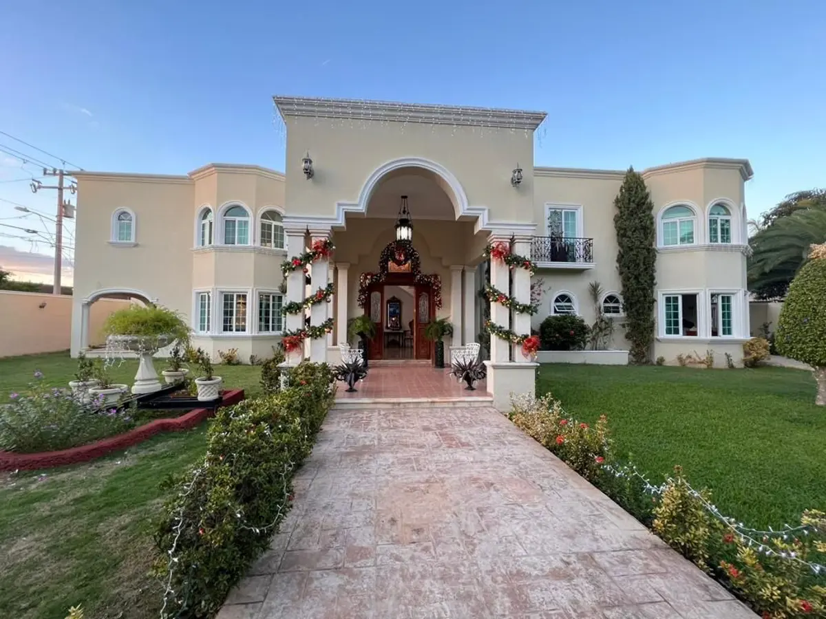 Casa en venta en Montes de Ame, Mérida — foto 1 de 43