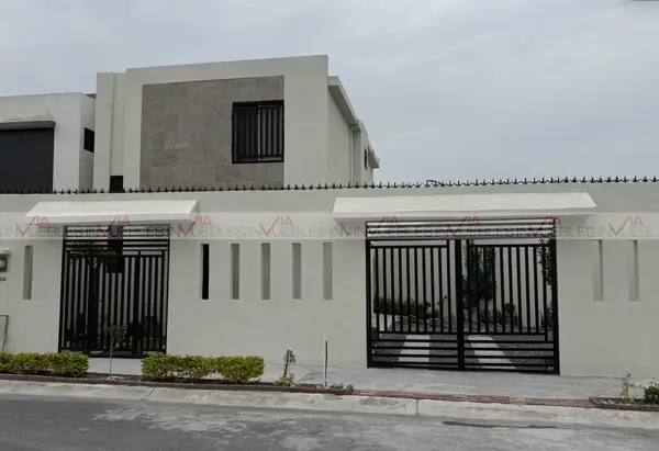 Casa en renta en Santa María, García — foto 2 de 32