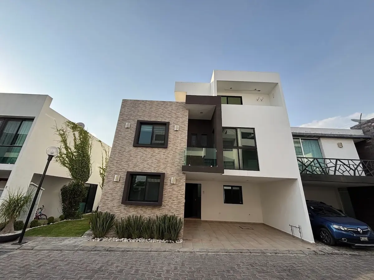 Casa en venta en Nuevo León, Cuautlancingo — foto 1 de 32