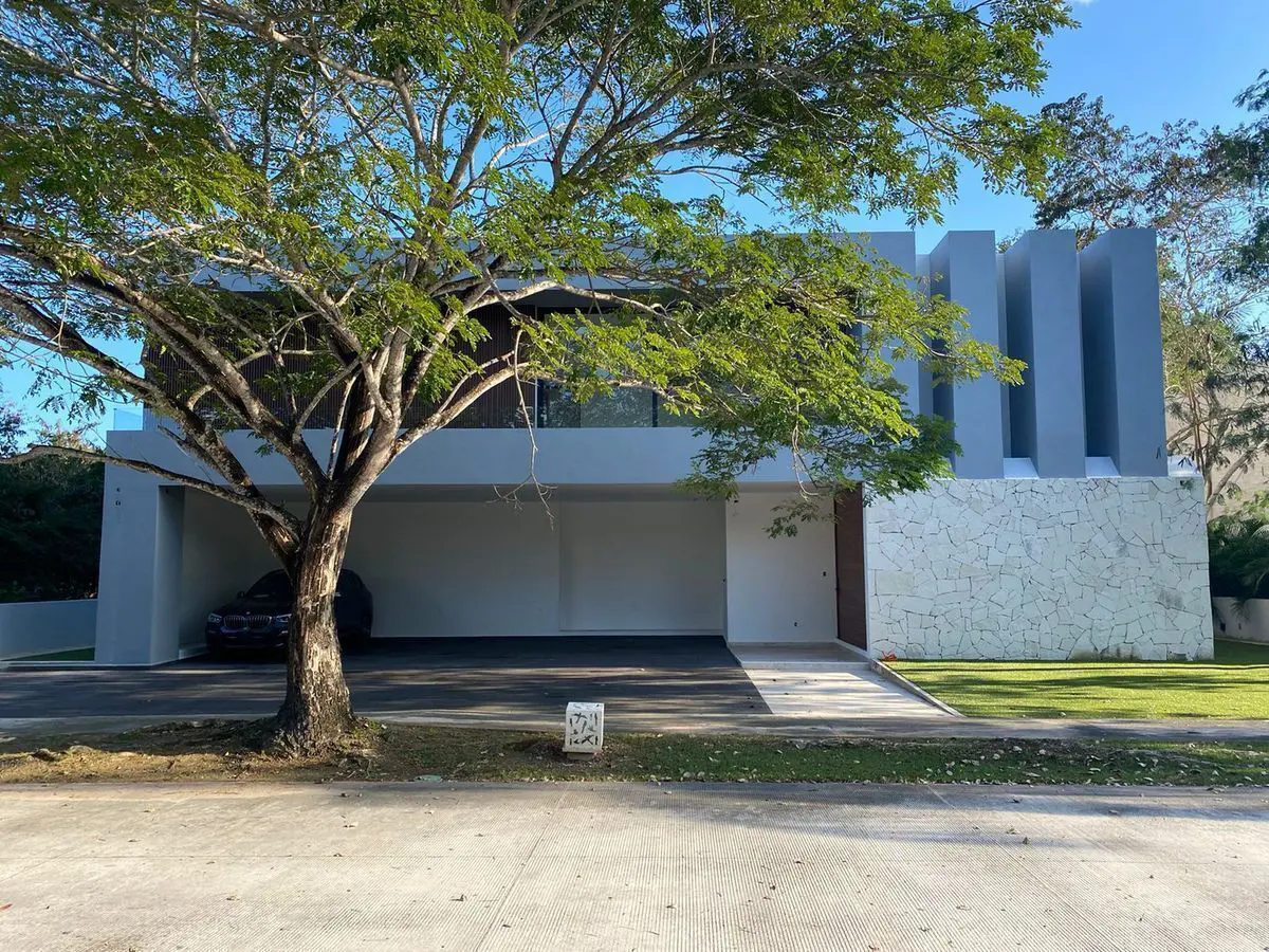 Casa en venta en Yucatán Country Club, Mérida — foto 1 de 30