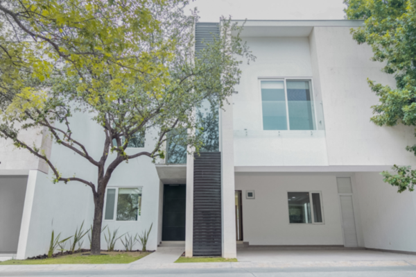 Casa en Venta Magenta Residencial San Agustín Spgg