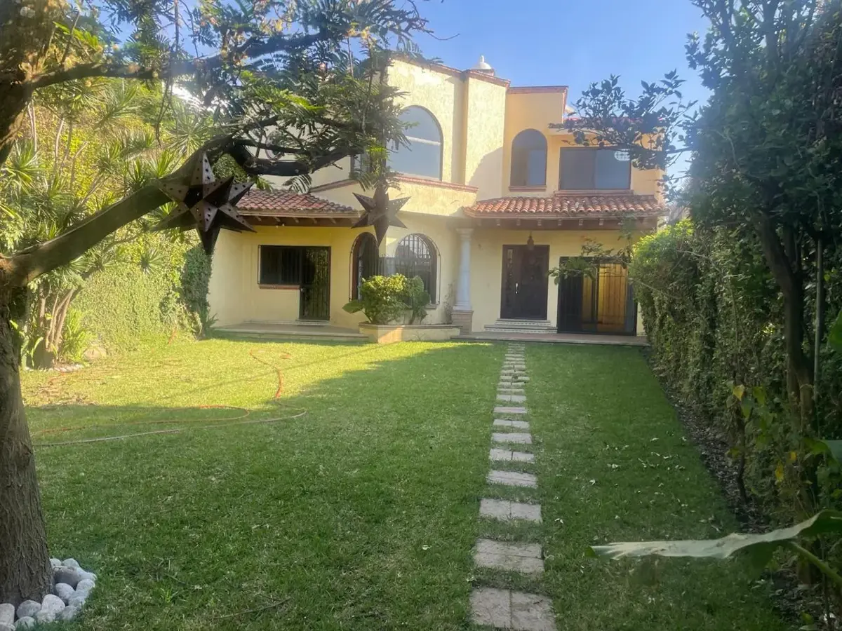 Casa en renta en Lomas de Cortes, Cuernavaca — foto 1 de 19