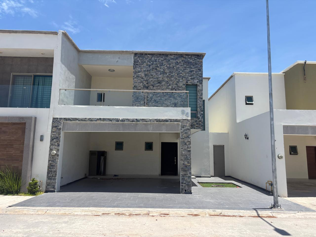 Casa en Venta en Los Viñedos, Torreón, Coahuila de Zaragoza Casa en Venta en Los Viñedos, Torreón, Coahuila de Zaragoza