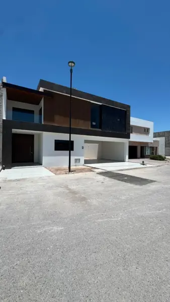 Casa en venta en Las Trojes, Torreón — foto 2 de 51