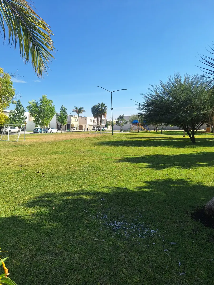 Vista 2 de Terreno en Residencial Senderos