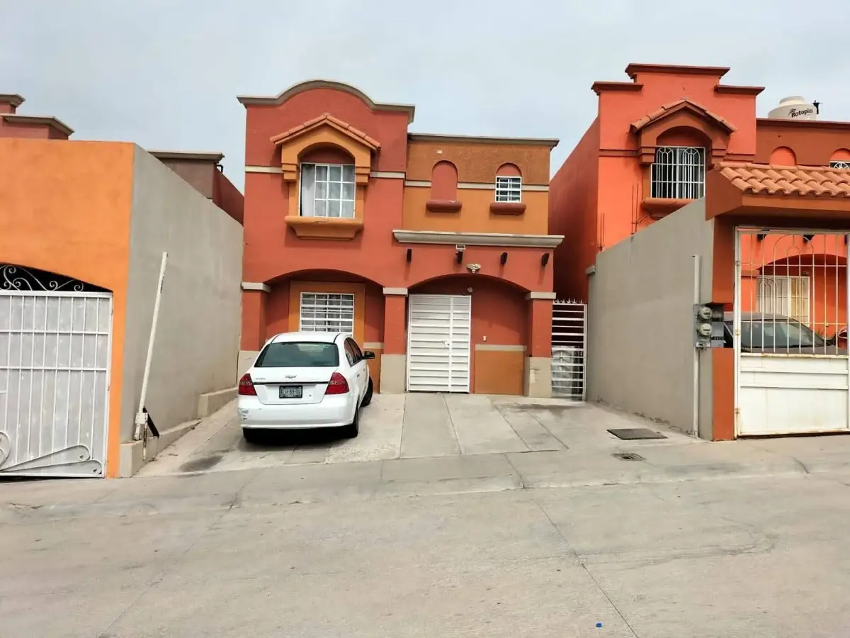 Casa en venta en Urbi Quinta del Cedro, Tijuana — foto 1 de 17