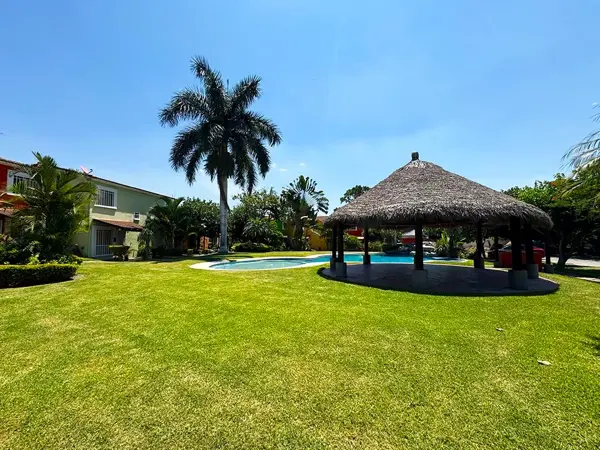 Casa en venta en Los Laureles, Xochitepec — foto 2 de 14