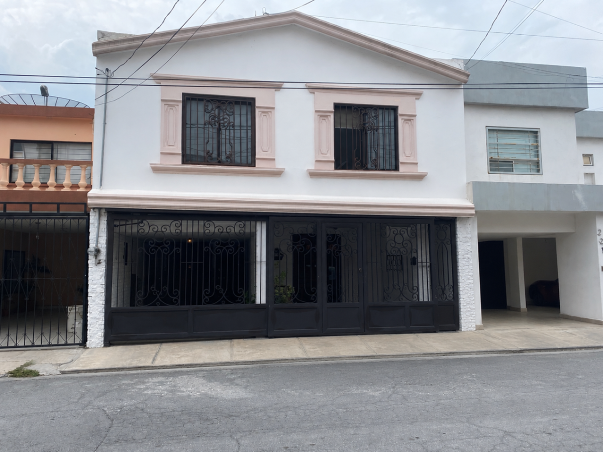 Casa en venta en Residencial Periférico, San Nicolás de los Garza — foto 1 de 31