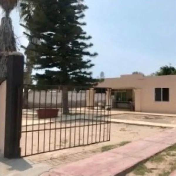 Casa en venta en Puerto Pdte. Adolfo Lopez Mateos Centro, Comondú — foto 2 de 9