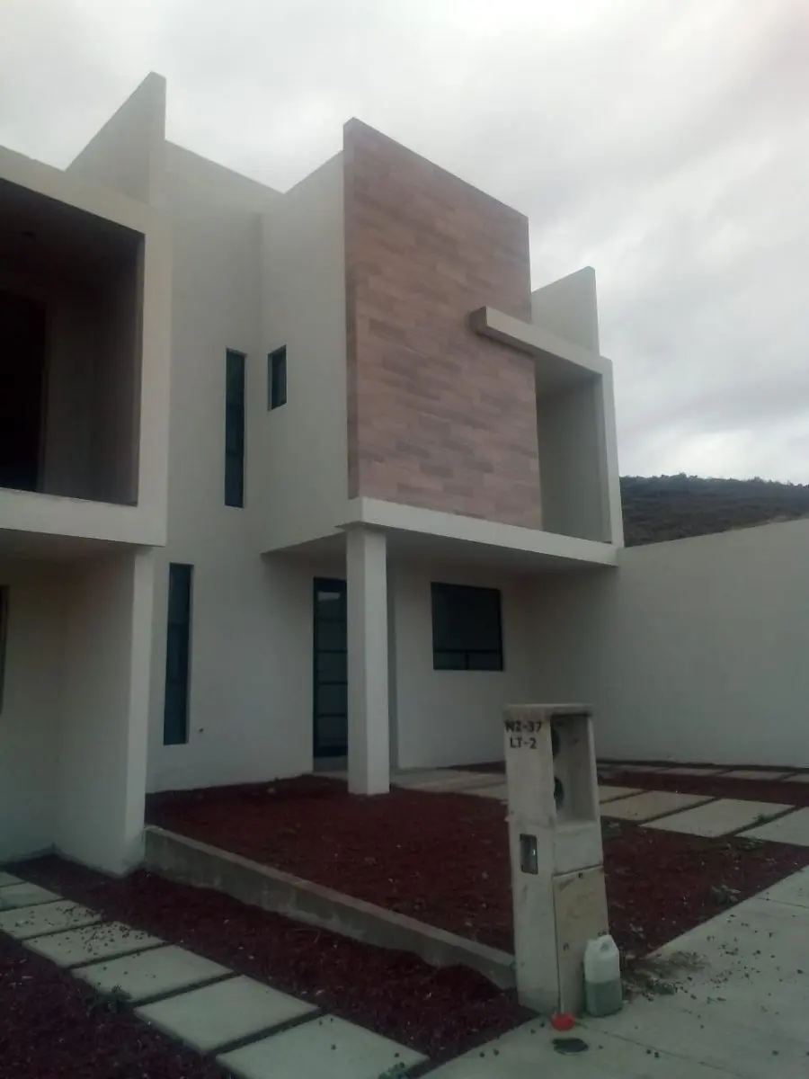 Casa en venta en Fraccionamiento Valle de Estrellas, Mineral de la Reforma — foto 1 de 25