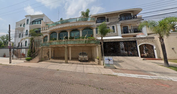 Casa en venta en Cerro Del Tesoro, San Pedro Tlaquepaque — foto 2 de 4
