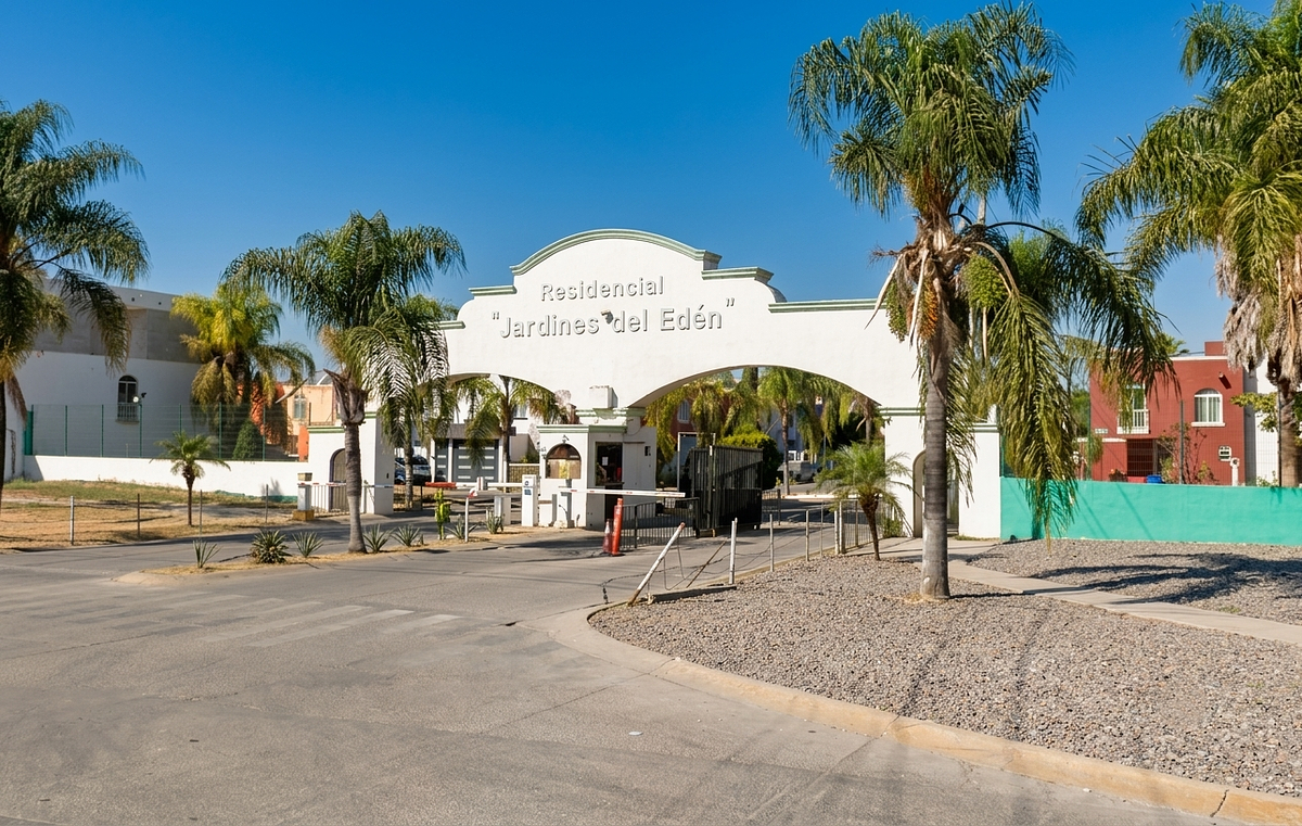 Casa en venta en Jardines Del Edén, Tlajomulco de Zúñiga — foto 1 de 10