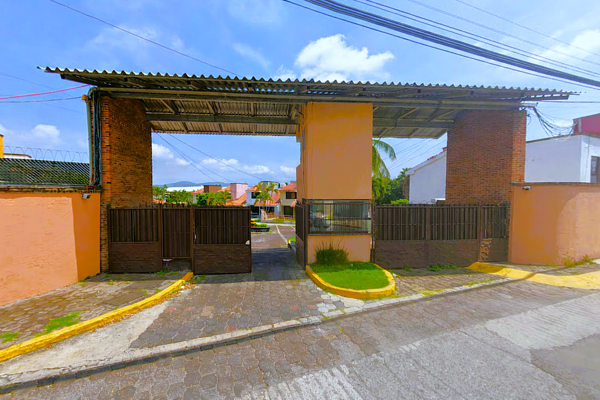 Casa en venta en Lazaro Cardenas, Jiutepec — foto 2 de 11