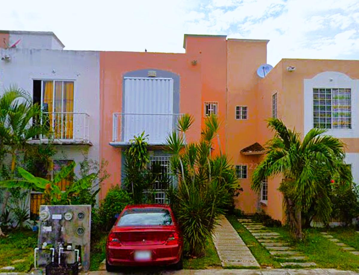 Casa en venta en Mision del Carmen, Playa del Carmen — foto 1 de 10