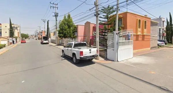 Casa en venta en Hacienda del Jardín II, Tultepec — foto 2 de 10