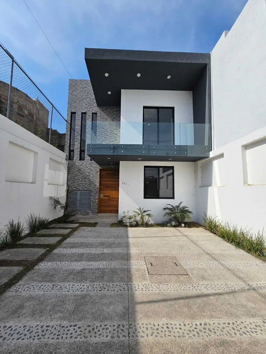 Casa en venta en Cortijo de San Agustin, Tlajomulco de Zúñiga — foto 1 de 16
