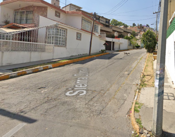 Casa en venta en Parque Residencial Coacalco 1a Sección, Coacalco de Berriozábal — foto 2 de 16