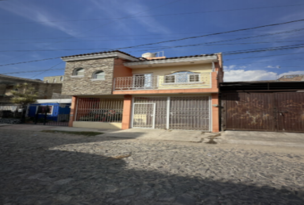 Casa en venta en Bosques de Tonala Sección I, Tonalá — foto 1 de 17