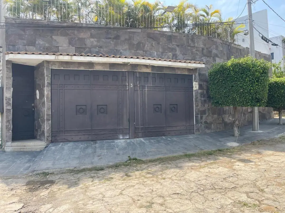 Casa en venta en Hacienda Tetela, Cuernavaca — foto 1 de 28