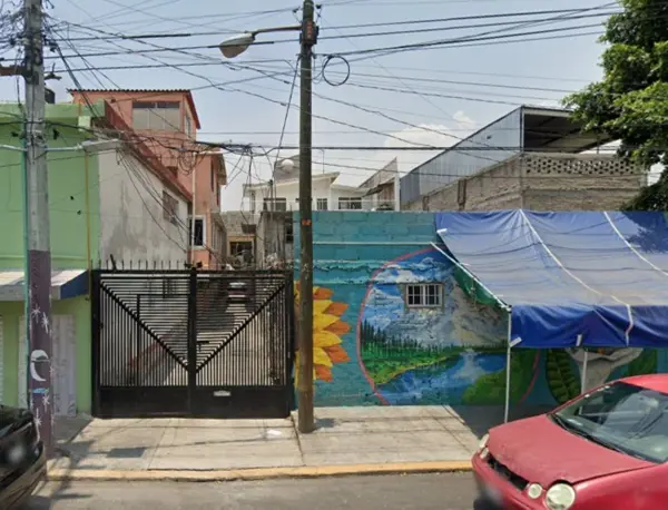 Casa en venta en Leyes de Reforma 3a Sección, Iztapalapa — foto 3 de 12