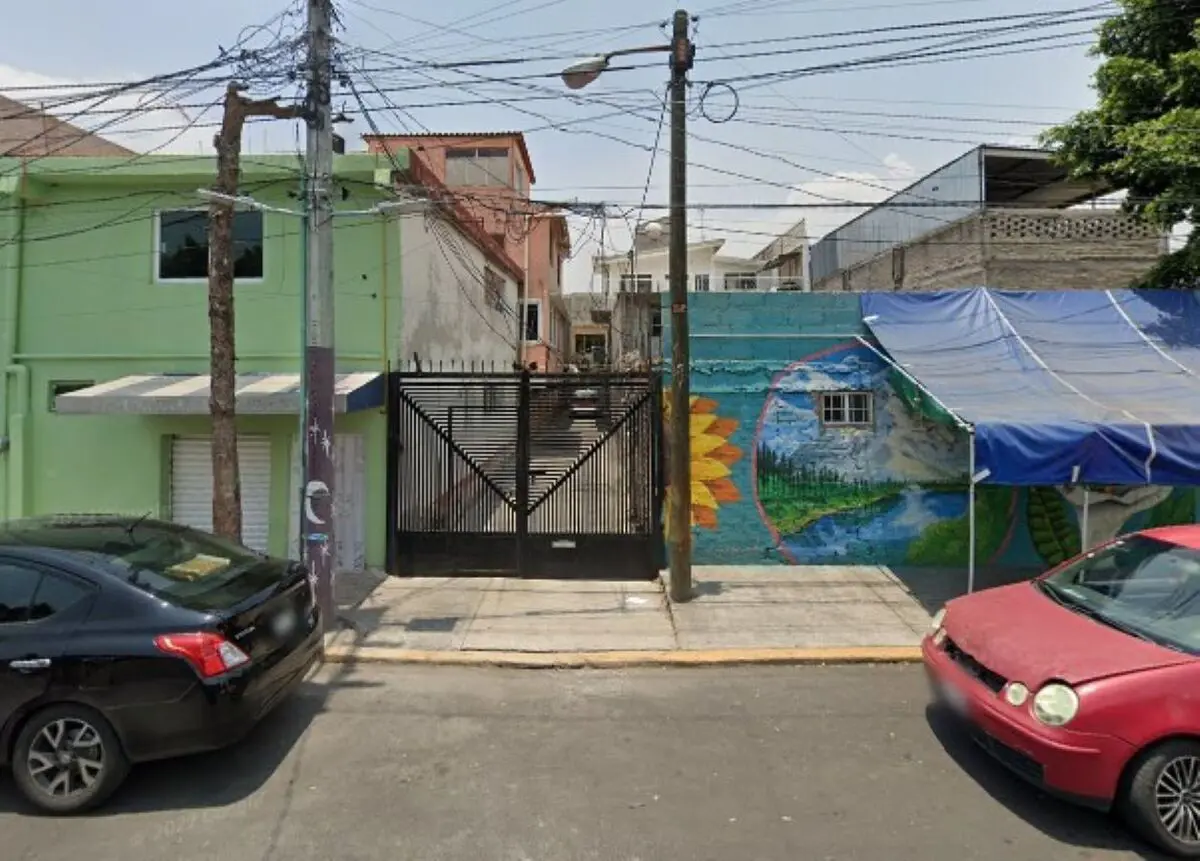 Casa en venta en Leyes de Reforma 3a Sección, Iztapalapa — foto 1 de 12