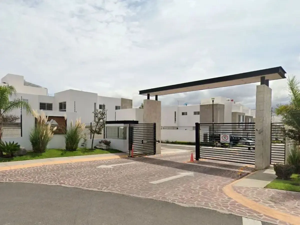 Casa en venta en El Pueblito, Corregidora — foto 1 de 12