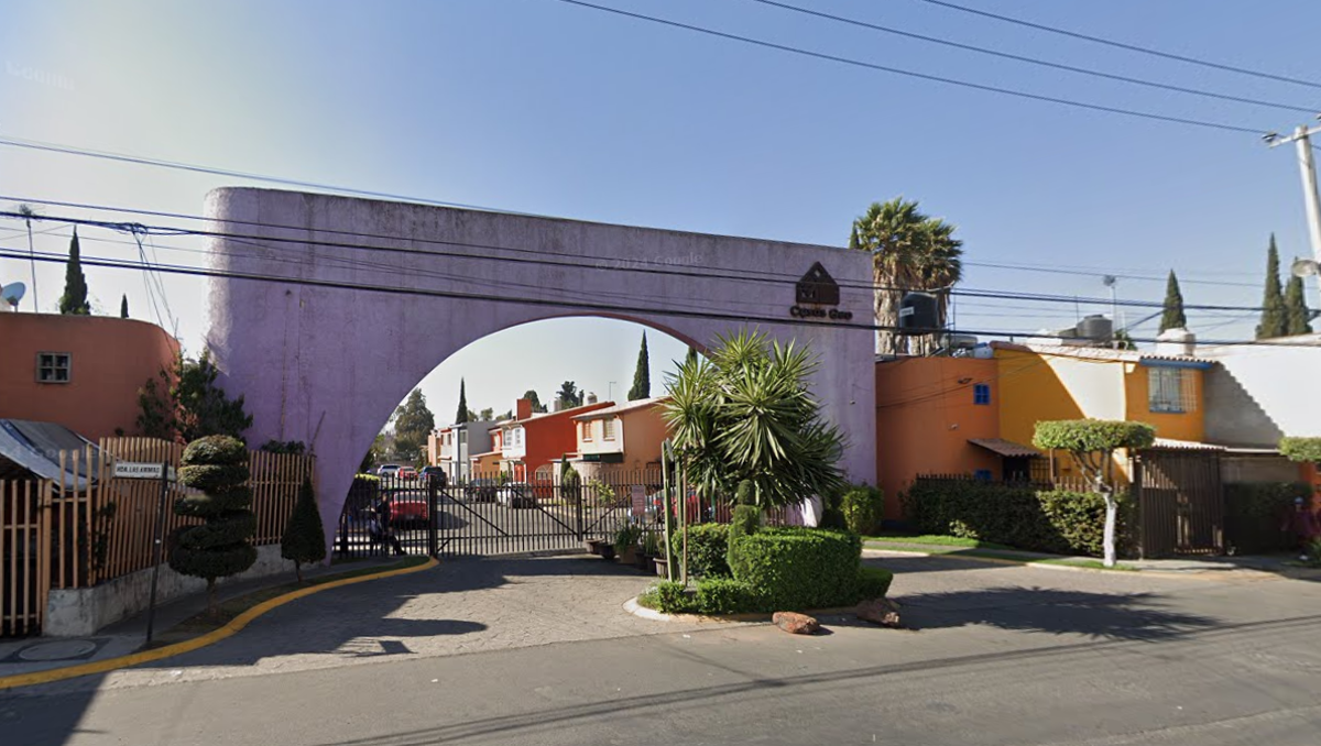Casa en venta en Hacienda las Palmas I y II, Ixtapaluca — foto 1 de 12