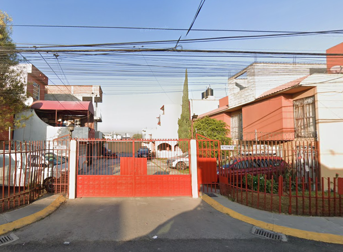 Casa en venta en San Lorenzo Tetlixtac, Coacalco de Berriozábal — foto 1 de 10