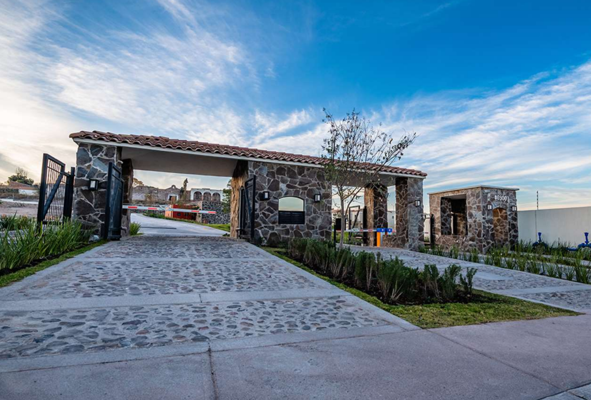 Terreno en venta en Cumbres del Lago, Querétaro — foto 1 de 4
