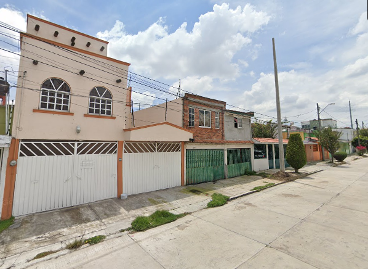 Casa en venta en Salvador Sanchez Colin, Toluca — foto 1 de 4