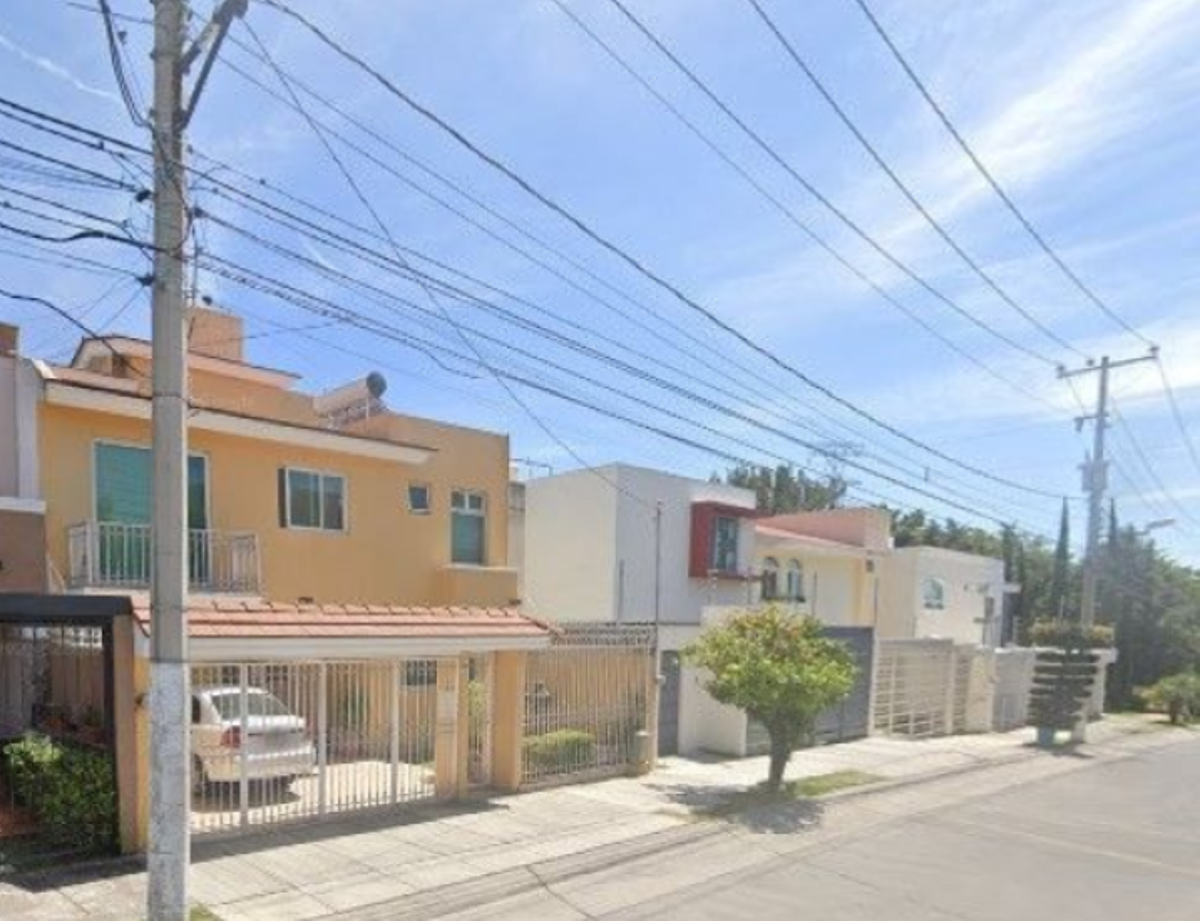 Casa en venta en Jardines Vallarta, Zapopan — foto 1 de 4