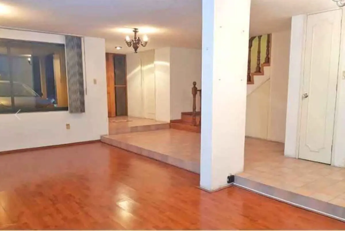 Casa en venta en Santa Maria Totoltepec, Toluca — foto 1 de 12