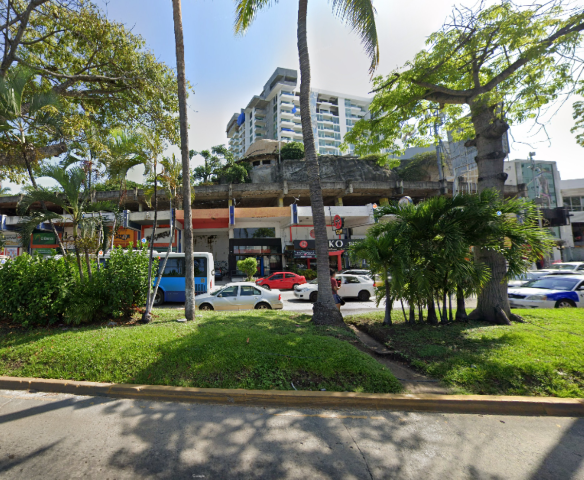Local en venta en Club Deportivo, Acapulco de Juárez — foto 1 de 13