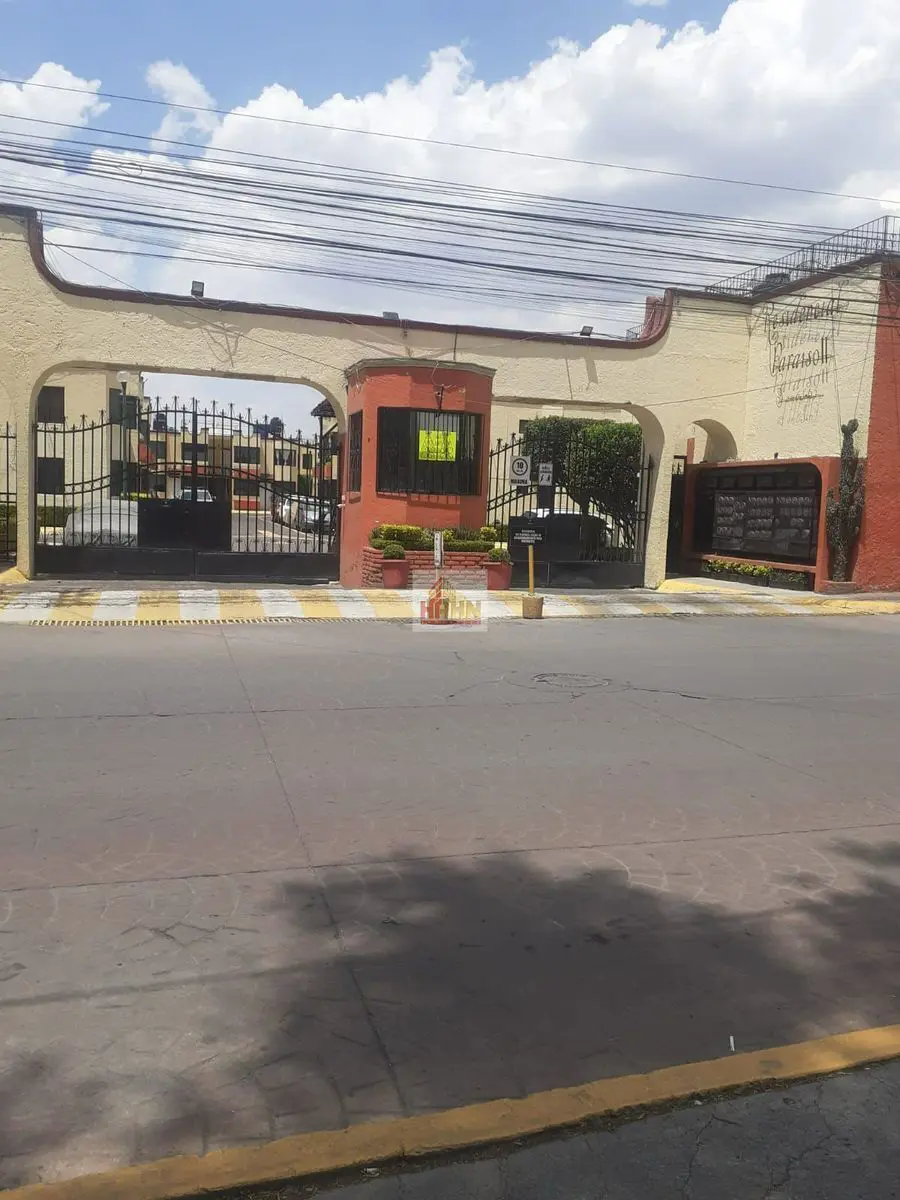 Casa en venta en Residencial Paraíso I, Coacalco de Berriozábal — foto 1 de 10