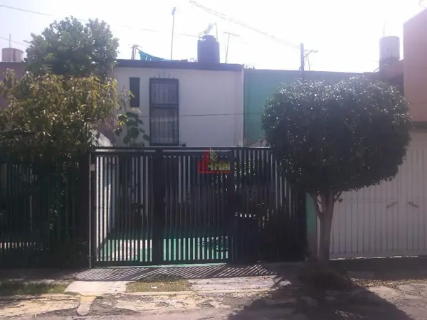 Casa en venta en Bosques del Valle 1a Sección, Coacalco de Berriozábal — foto 2 de 11