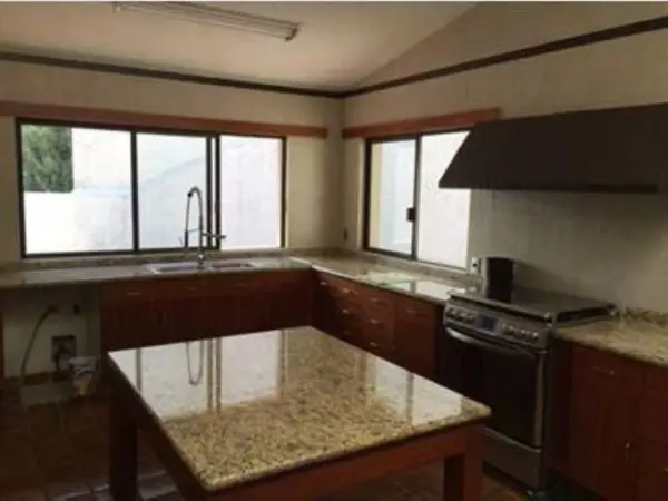 Casa en venta en Bosques de las Lomas, Cuajimalpa de Morelos — foto 3 de 12