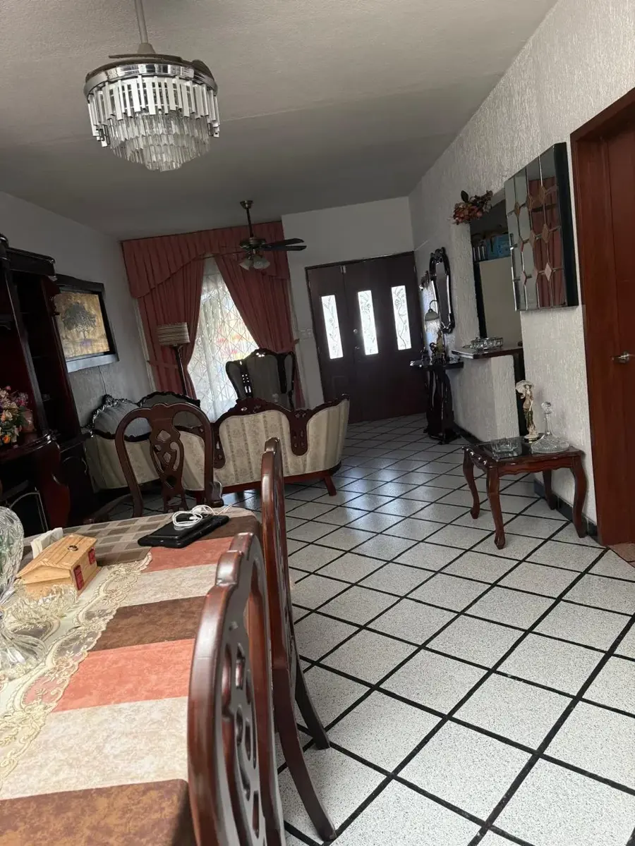 Casa en venta en Independencia Oriente, Guadalajara — foto 1 de 15
