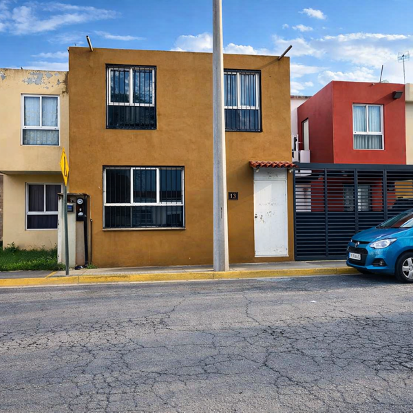 Casa muy cerca de plaza sendero 
Cine y plazas comerciales a 2 minutos de la casa