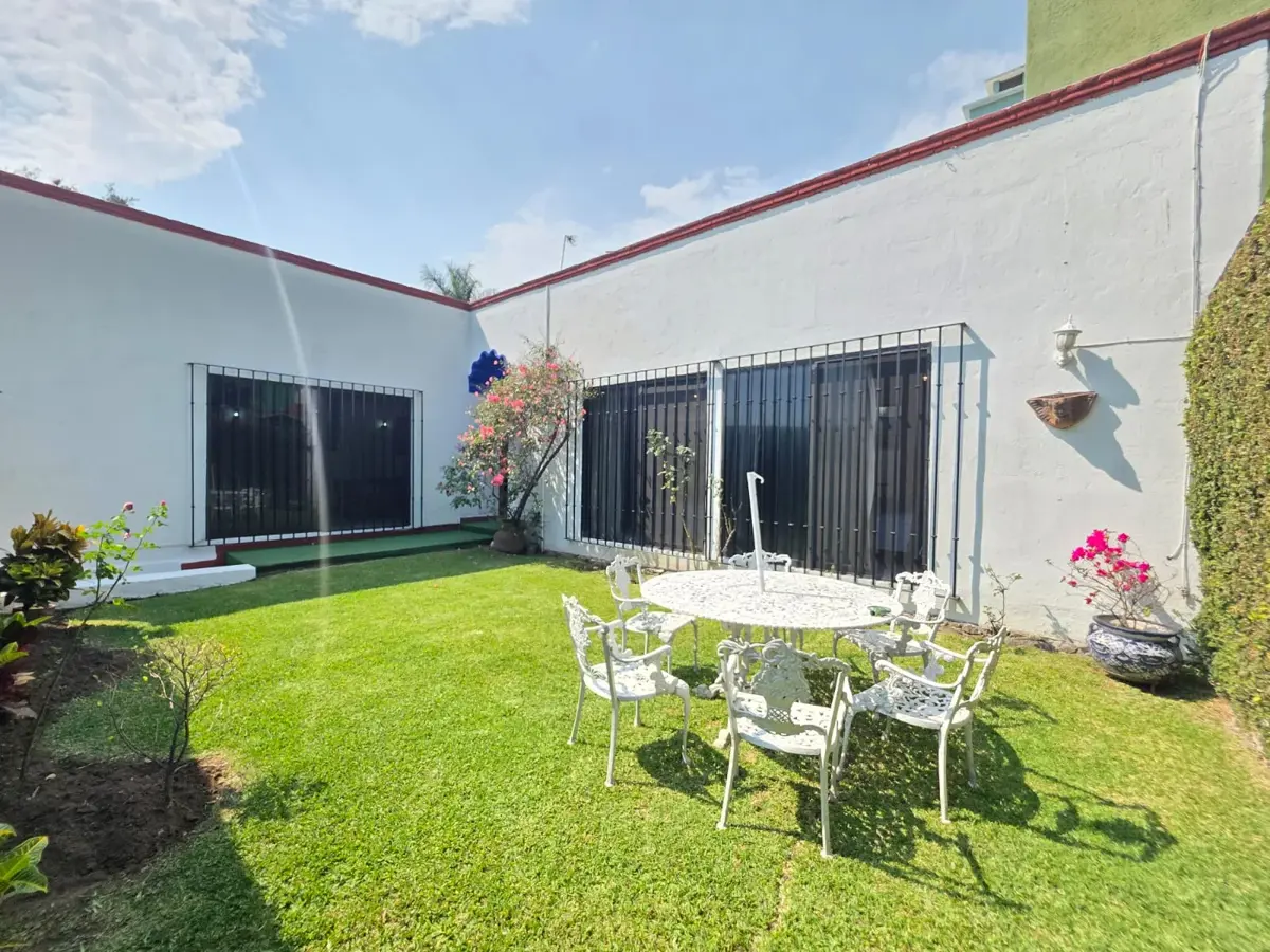 Casa en venta en Lomas de Cortes, Cuernavaca — foto 1 de 15