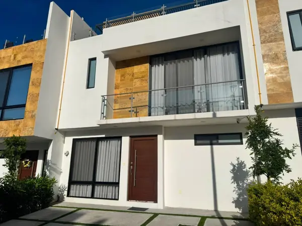 Casa amueblada en renta en Zibatá de 4 recámaras
