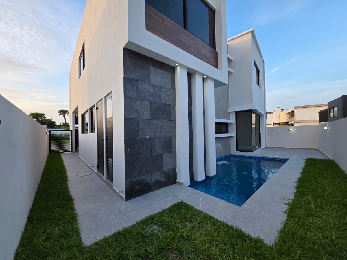 Casa en venta en Punta Tiburón, Residencial, Marina y Golf, Alvarado — foto 1 de 30