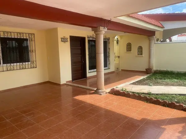 Casa en renta en Ampliación Plan de Ayala (Villas del Sol), Mérida — foto 2 de 23