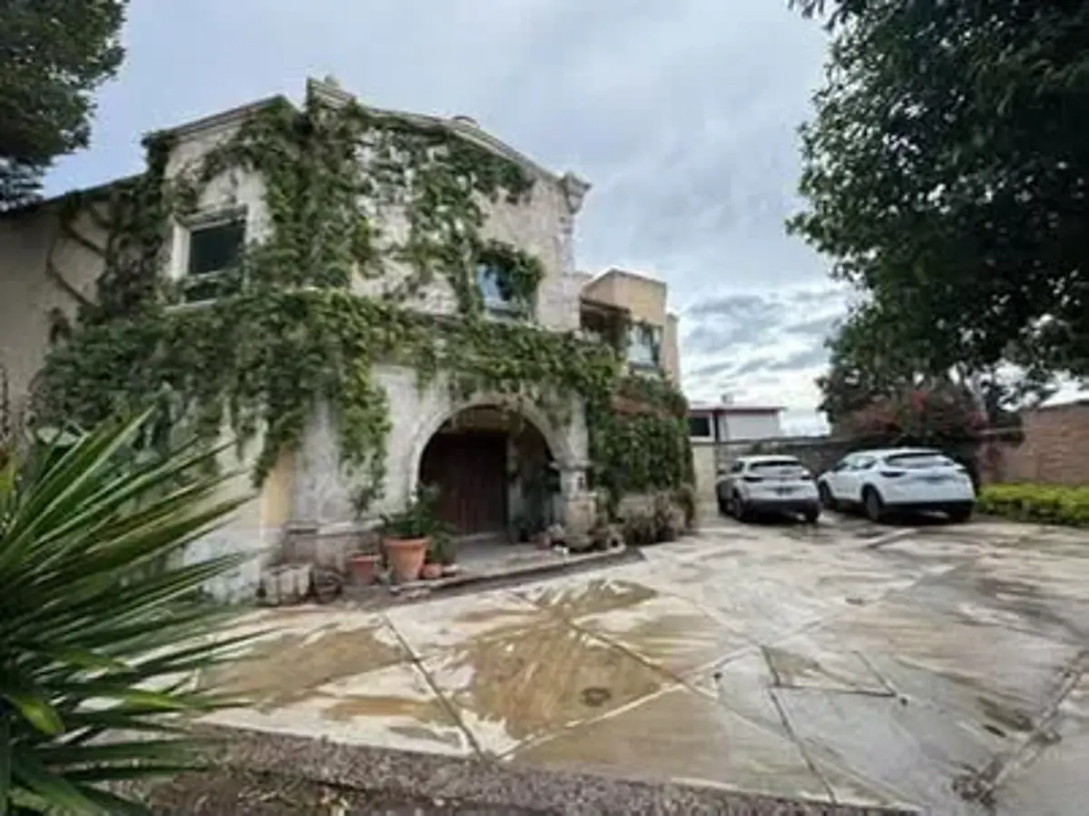 Casa en venta en La Salle, Saltillo — foto 1 de 16